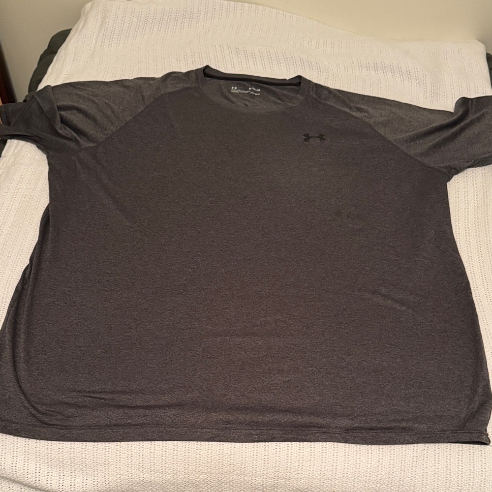 Under Armour Men's Charcoal Short Sleeve Tee